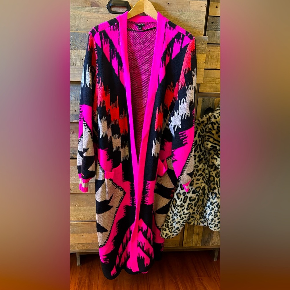 Long cozy TORRID vibrant tribal sweater 3X- never worn